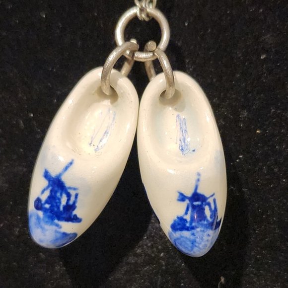 Vintage Blue Delft Porcelain Necklace/Dutch Clogs Pendant - Picture 2 of 6